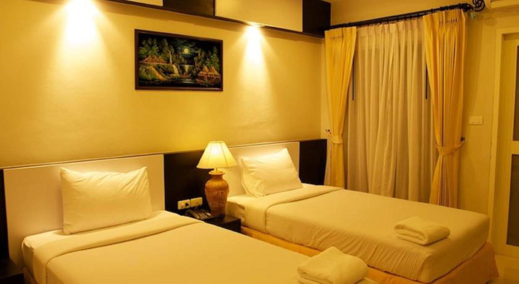 Airport Mansion Phuket Hotel Ban Bo Han Exterior photo