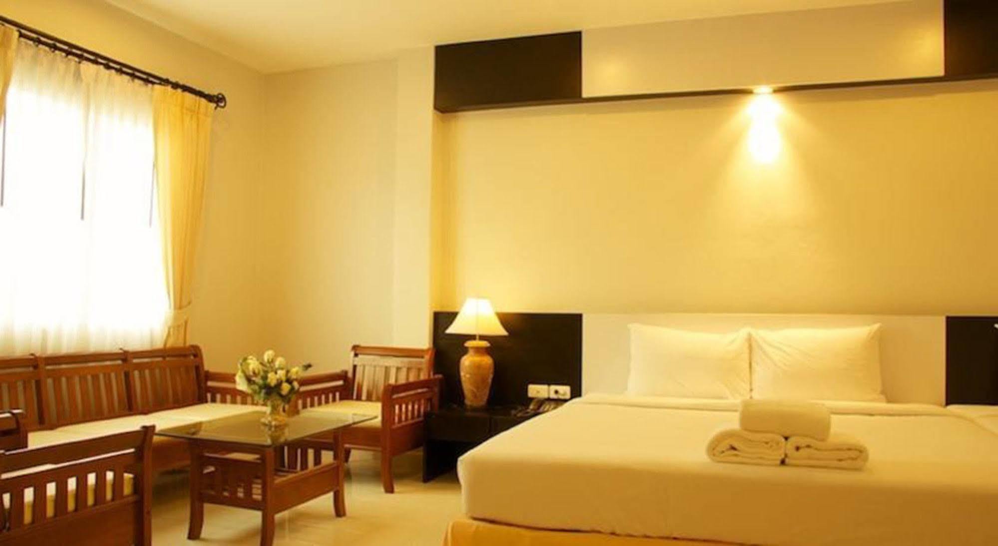 Airport Mansion Phuket Hotel Ban Bo Han Exterior photo