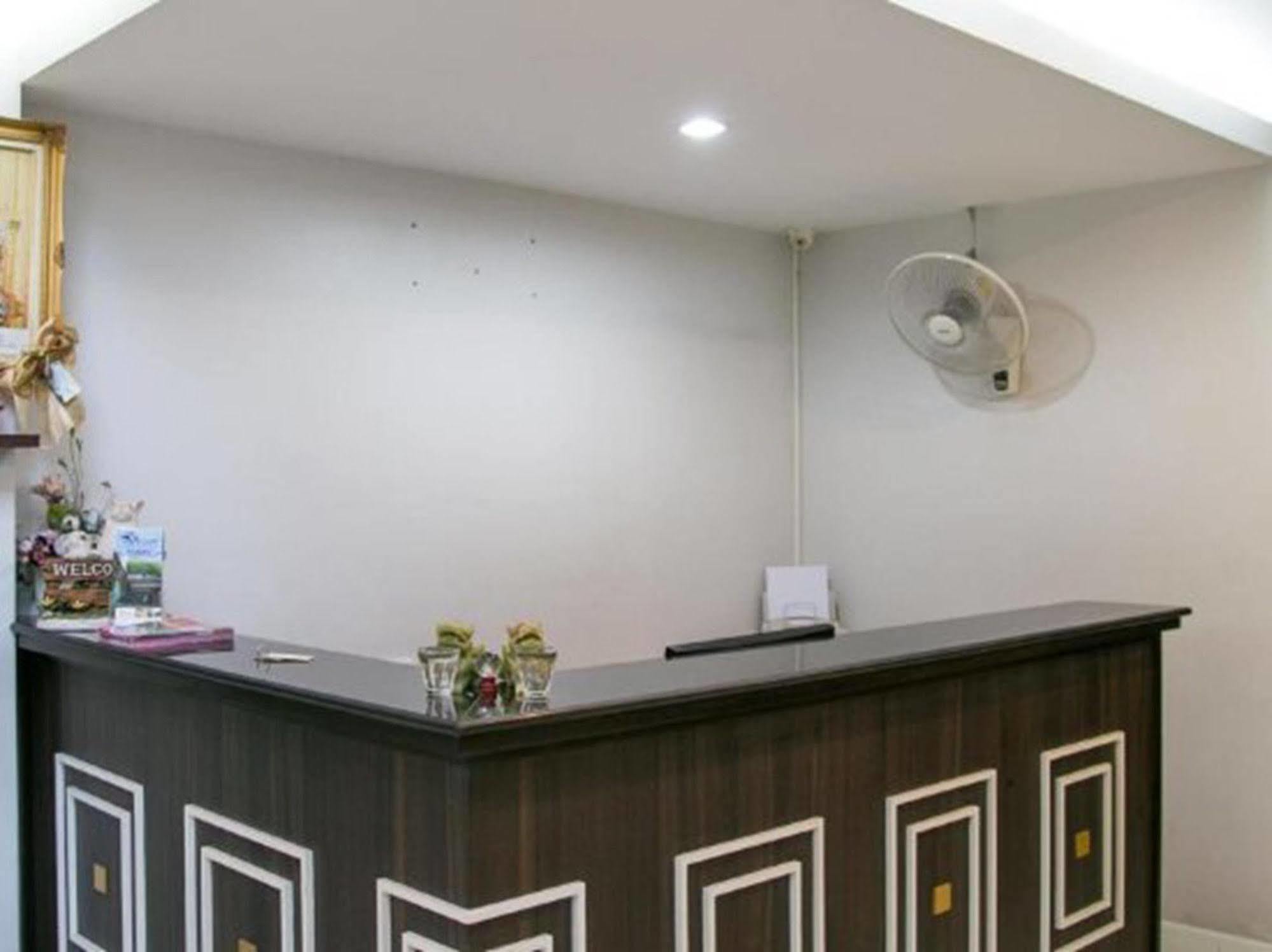 Airport Mansion Phuket Hotel Ban Bo Han Exterior photo